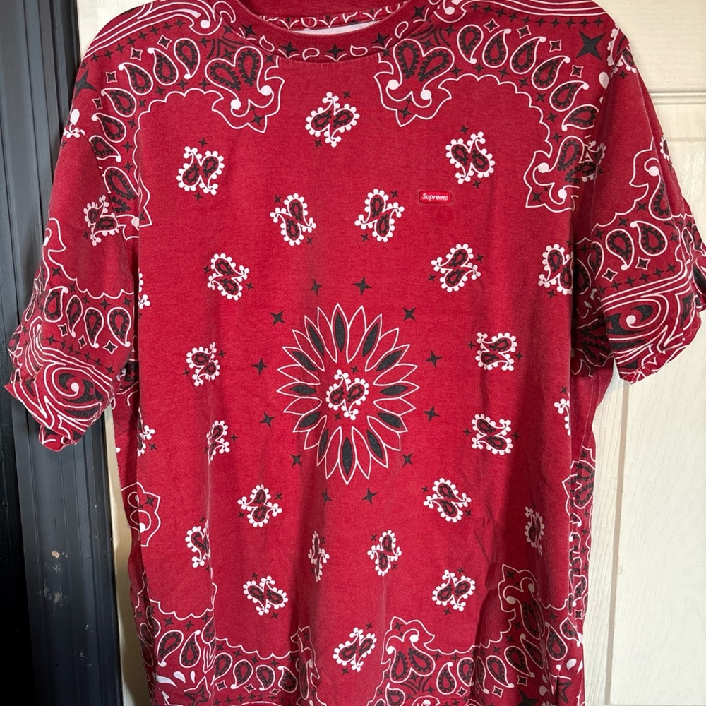 Supreme Red Bandana-Print Tee with White and Black Accents